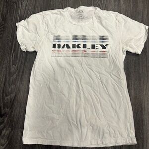 Men’s White Oakley T Shirt